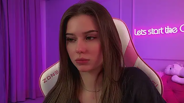 DianaVert Adlı Modelin Canlı Sohbet Odası