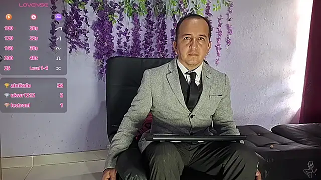 חדר צ'אט בשידור חי של GreisyAndHazzan