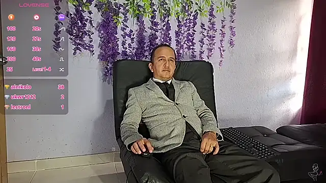 חדר צ'אט בשידור חי של GreisyAndHazzan