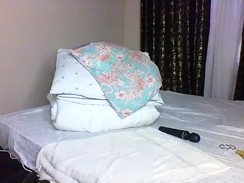 Candii_wet_'s Live Chat Room