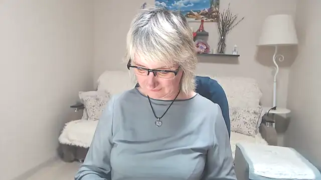 FleurMays Adlı Modelin Canlı Sohbet Odası