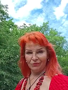 חדר צ'אט בשידור חי של CassandraSandra44