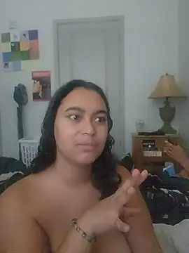 cinnaminnie's Live Chat Room