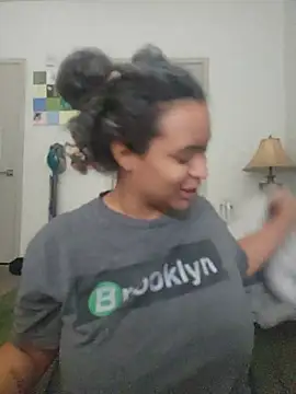 cinnaminnie Live chatroom