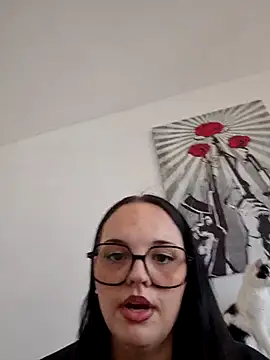 Živá chatovací místnost JUJUICY-