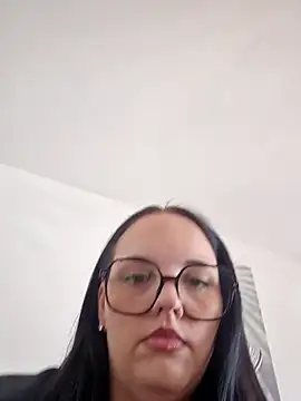 JUJUICY- Live Chatrum