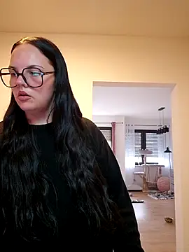 JUJUICY- Live chatroom