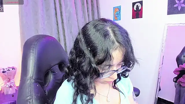 indra_cam's Live Chat Room
