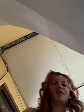 MayaMR Adlı Modelin Canlı Sohbet Odası