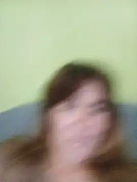غرفة دردشة SannyMILF المباشرة