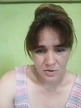 SannyMILF Adlı Modelin Canlı Sohbet Odası