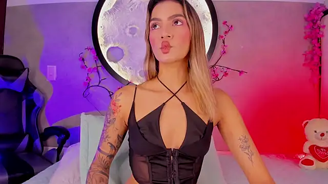 _Felicity_1 Adlı Modelin Canlı Sohbet Odası