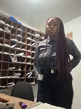 CiaraEbony Cameră chat live