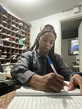 CiaraEbony Adlı Modelin Canlı Sohbet Odası
