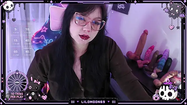 LiloMoon69 Adlı Modelin Canlı Sohbet Odası