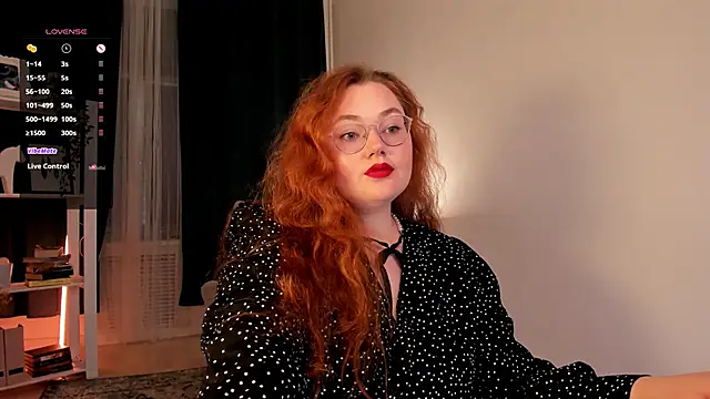 חדר צ'אט בשידור חי של Lana_Bananass