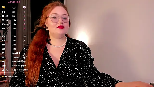 Lana_Bananass Adlı Modelin Canlı Sohbet Odası