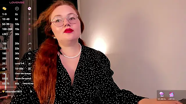 Lana_Bananass Adlı Modelin Canlı Sohbet Odası