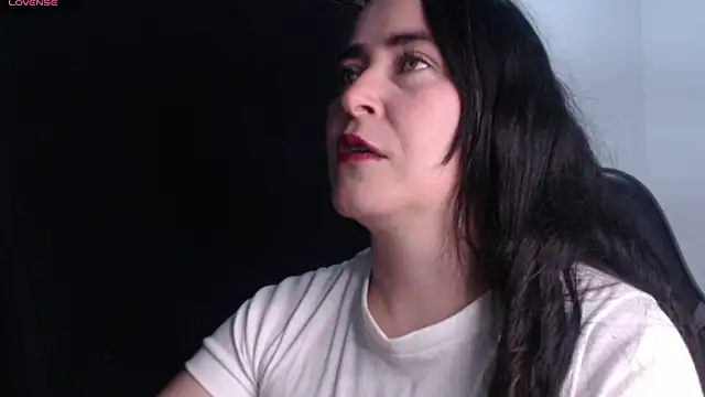 غرفة دردشة carla_slut_naugthy المباشرة