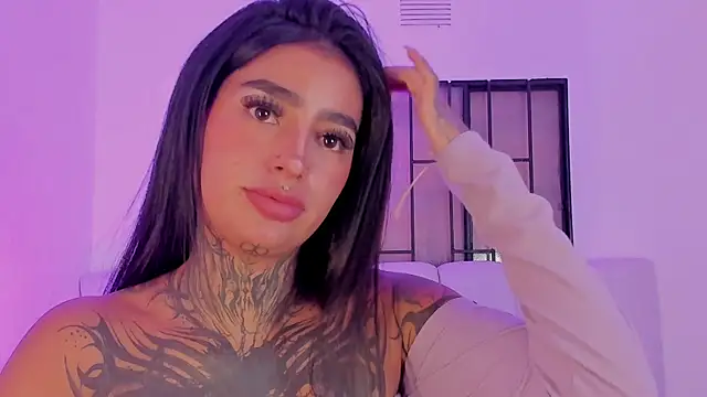 חדר צ'אט בשידור חי של Aliceee_0