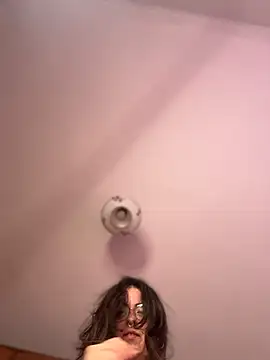 Mizztikaa Live chatroom