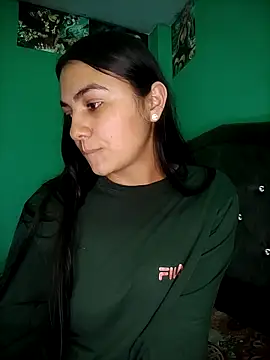 غرفة دردشة Nahiara_velez المباشرة
