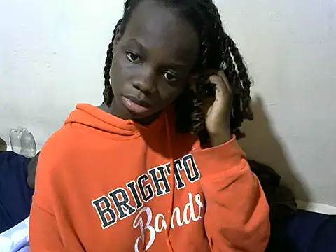 Thicky_kyla Adlı Modelin Canlı Sohbet Odası