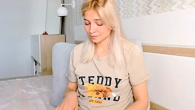 Živá chatovací místnost FoxyKathryn
