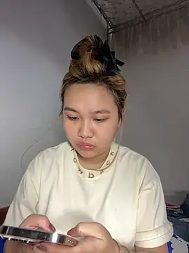 Almira6868 Cameră chat live