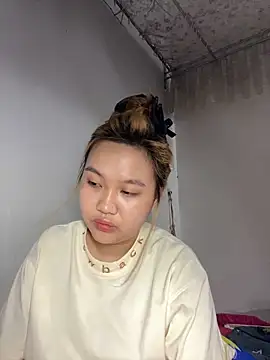 Almira6868n Live chat-huone