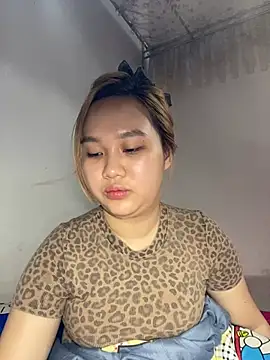 Almira6868 Live Chatraum