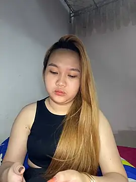 Almira6868's Live Chat Room