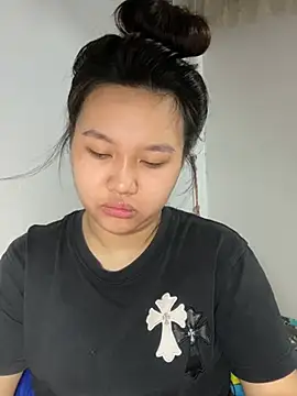 Phòng Chat Trực Tiếp Almira6868