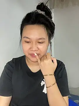 Phòng Chat Trực Tiếp Almira6868