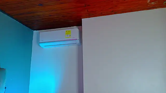 Chat soba uživo modela AmbarHills_1