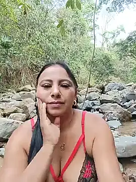 esmeralda_li – live chatrum