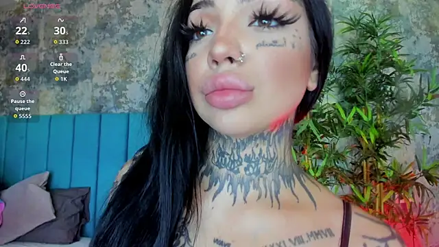 Živá chatovací místnost CreamyInkky_