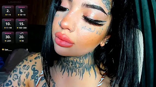 CreamyInkky_'s Live Sex Cam Show