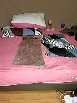 Chat soba uživo modela Godess-Butt