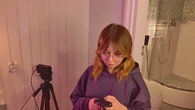 Coconut_Mia Adlı Modelin Canlı Sohbet Odası