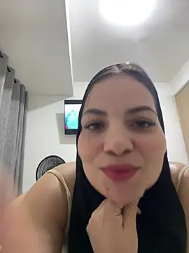Layla_kaderr: δωμάτιο απευθείας συνομιλίας
