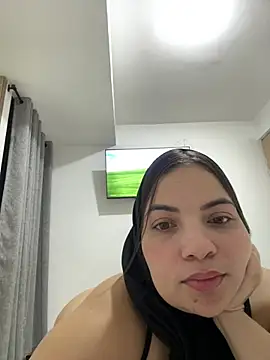 חדר צ'אט בשידור חי של Layla_kaderr
