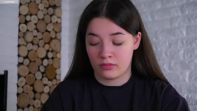 Živá chatovací místnost LowOncoming