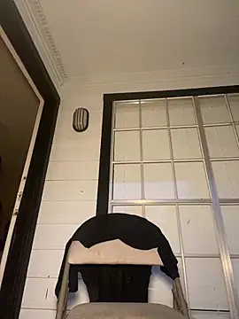 LillShayy 실시간 채팅방