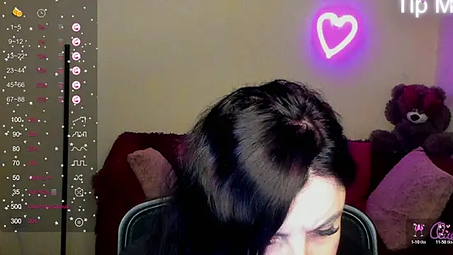 Muse_kitty_jenia Adlı Modelin Canlı Sohbet Odası