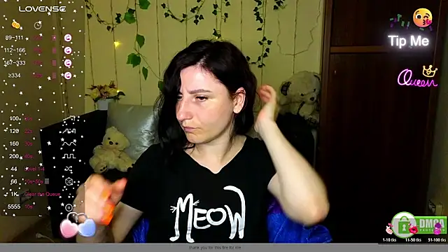 Muse_kitty_jenia's Live Chat Room