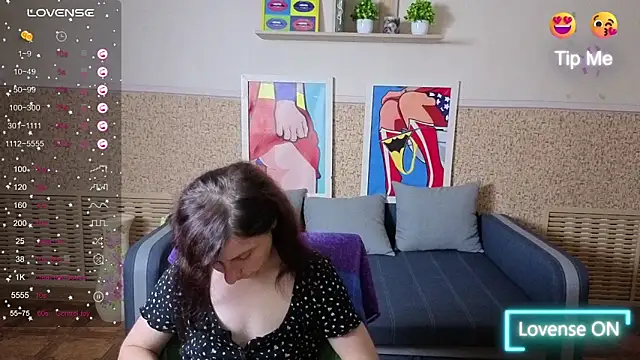 Muse_kitty_jenia Adlı Modelin Canlı Sohbet Odası