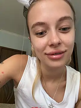 enjoy_my_beauty – Naživo chatovacia miestnosť