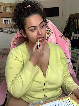 Curvydesifromgermany Live Chatrum