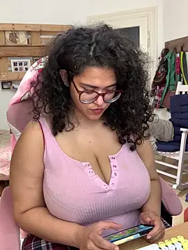 غرفة دردشة Curvydesifromgermany المباشرة